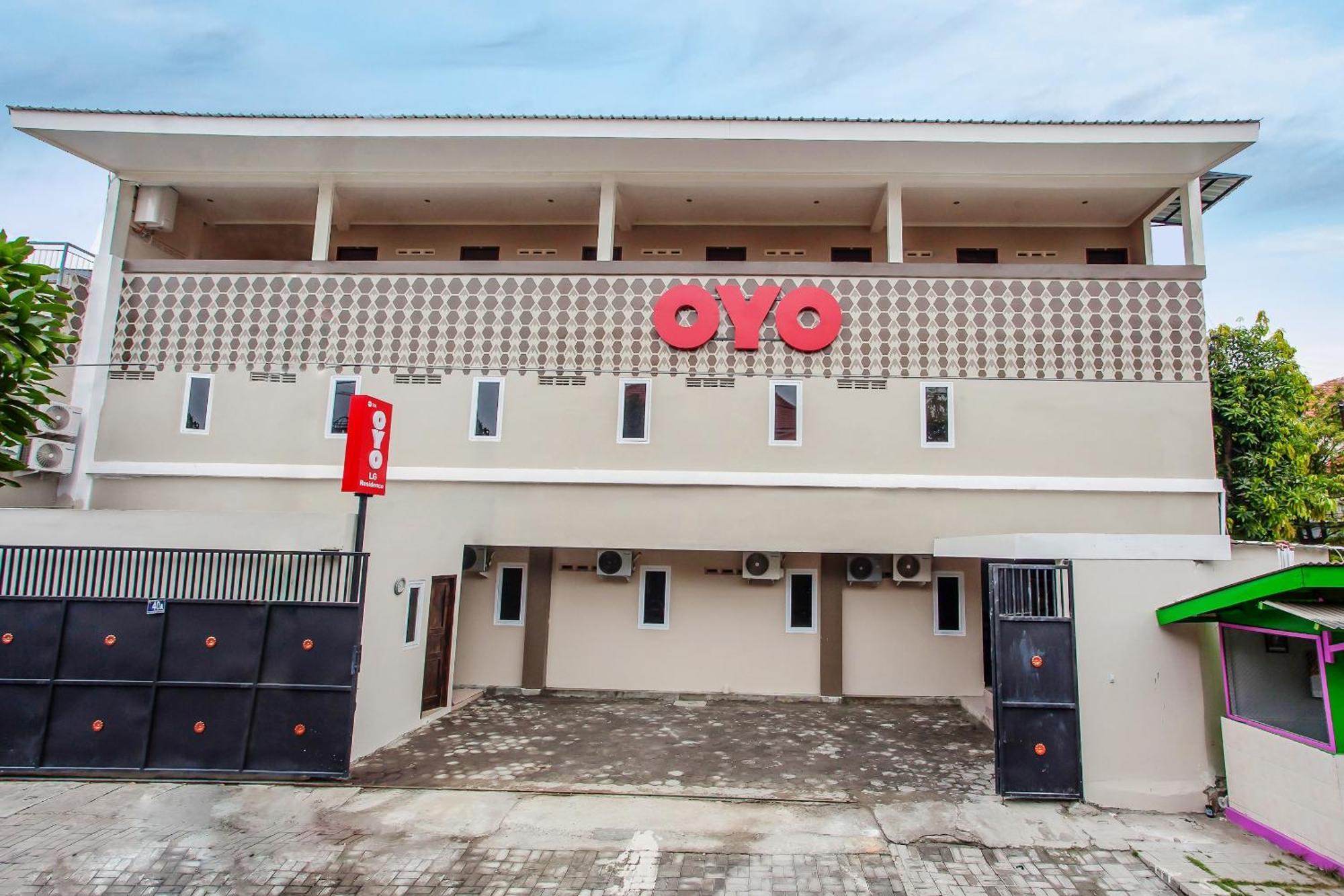 Super Oyo Capital O 134 Lg Residence Surabaya Exterior photo