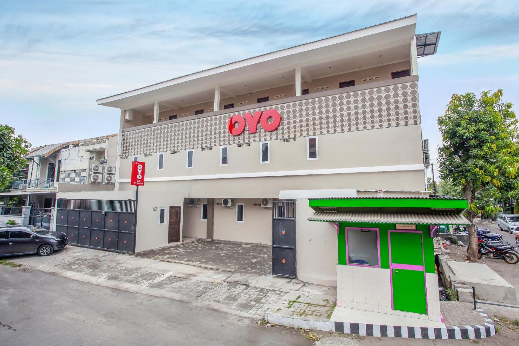 Super Oyo Capital O 134 Lg Residence Surabaya Exterior photo